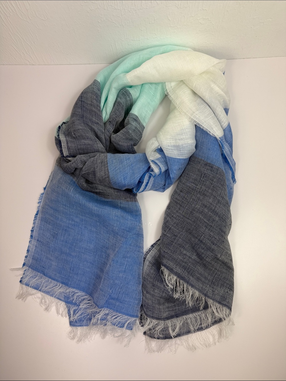 Tommy Bahama Linen Cotton Colorblock Fringe Scarf Turkish Sea NWT OS - Picture 2 of 5